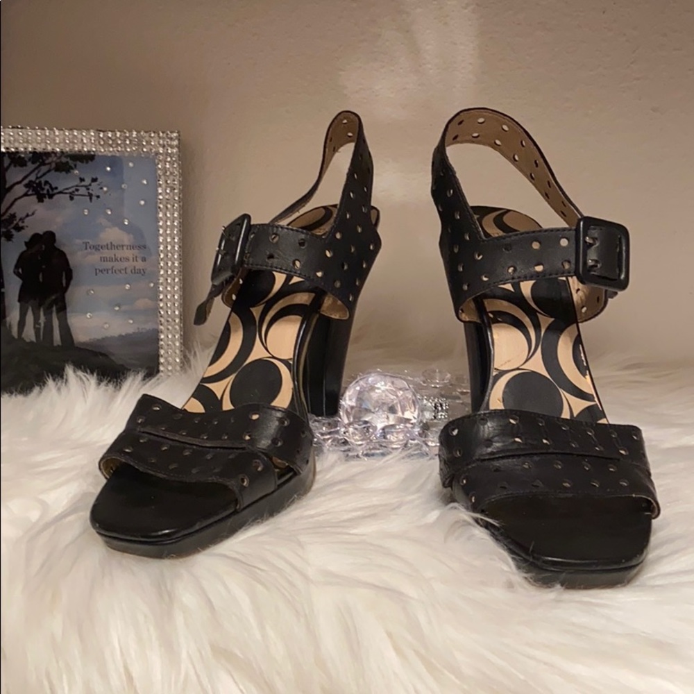 Kenneth Cole reaction heels